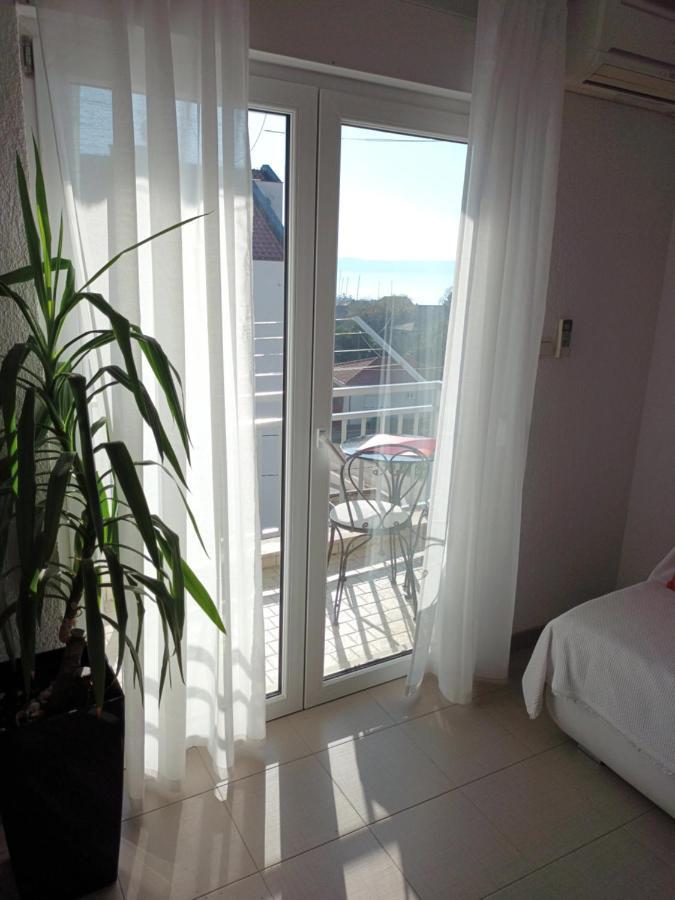 Appartamento Kike Red Kaštela Esterno foto