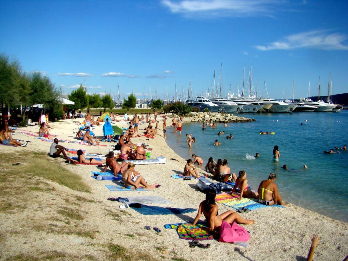 Appartamento Kike Red Kaštela Esterno foto